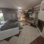 In 54574 アパート