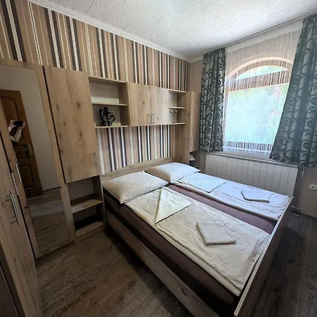 Apartament In 54574